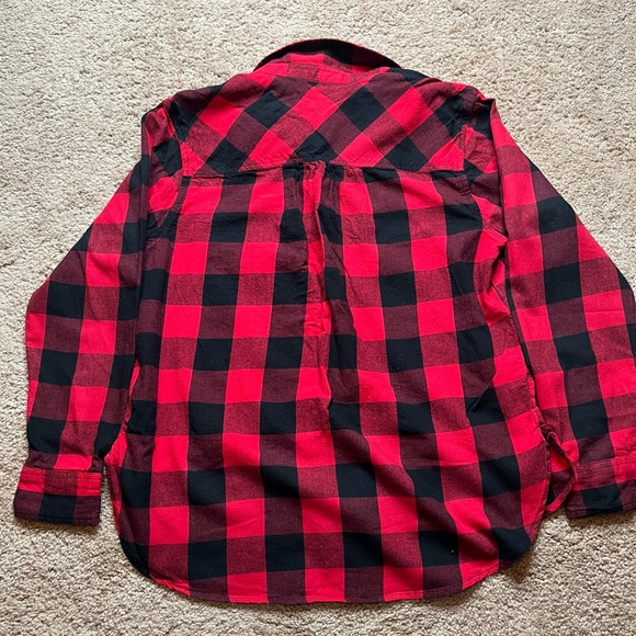 Time and Tru Red and Black Checkered Women’s Shirt - Picture 6 of 6